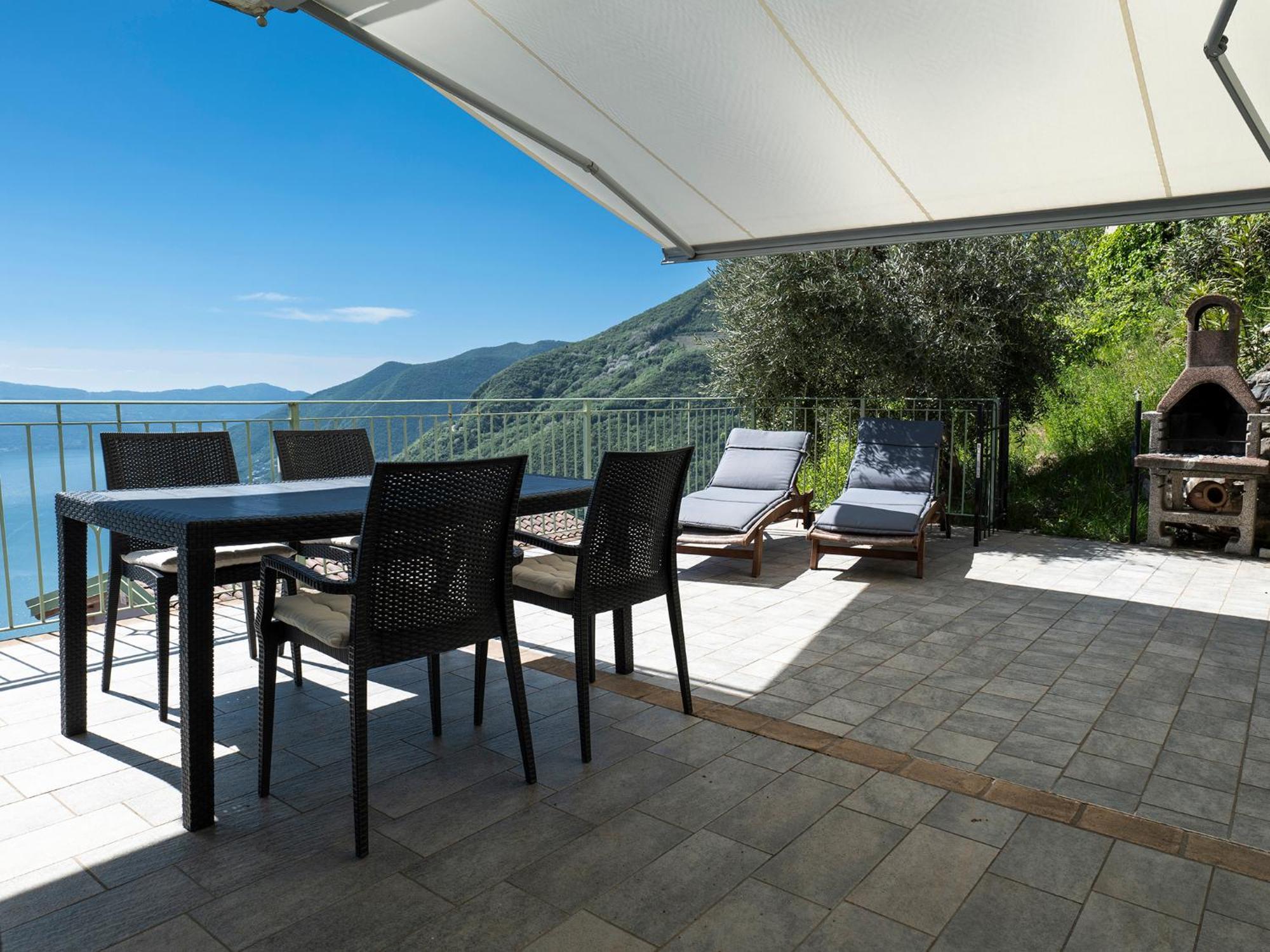 Mantegna - Garden With Lake View And Swimming Pool Parzanica Εξωτερικό φωτογραφία